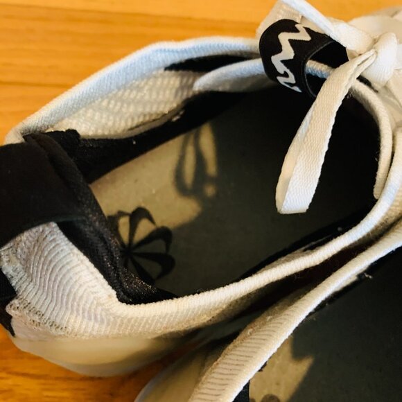 Nike Air Vapormax FK 2021 White and Black DH4084-100 Size 10.5 - Picture 14 of 15